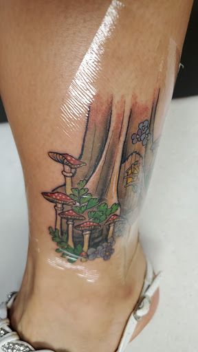 Tattoo Shop «Iron Crown Tattoo», reviews and photos, 380 Foam St, Monterey, CA 93940, USA