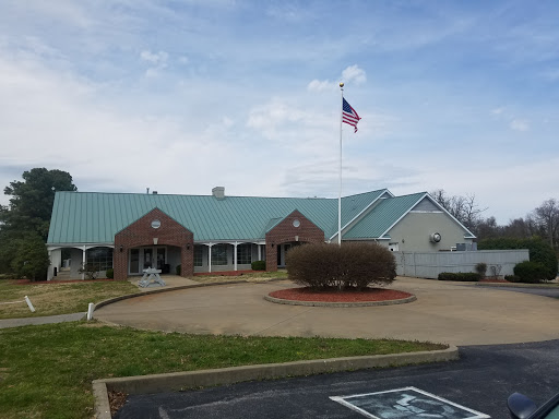 Country Club «Mayfield Graves Country Club», reviews and photos, 1301 W Broadway, Mayfield, KY 42066, USA