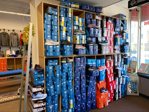 Shoe Store «Hansons Running Shop», reviews and photos, 3407 S Rochester Rd, Royal Oak, MI 48073, USA