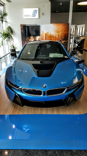 BMW Dealer «Chapman BMW On Camelback», reviews and photos, 830 E Camelback Rd, Phoenix, AZ 85014, USA