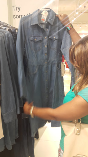Stores to buy women's shirts Panama