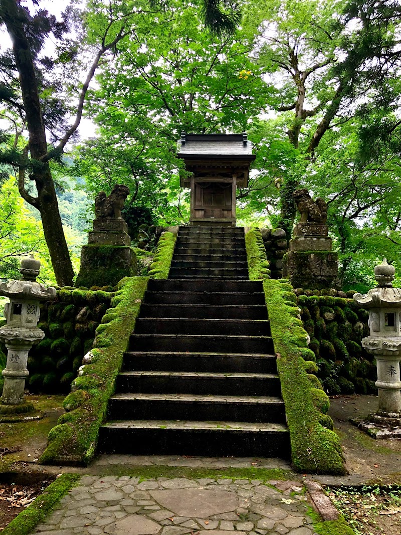 岩根神社