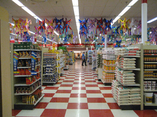 Mexican Grocery Store «La Unica SuperCenter», reviews and photos, 6119 White Horse Rd #3, Greenville, SC 29611, USA