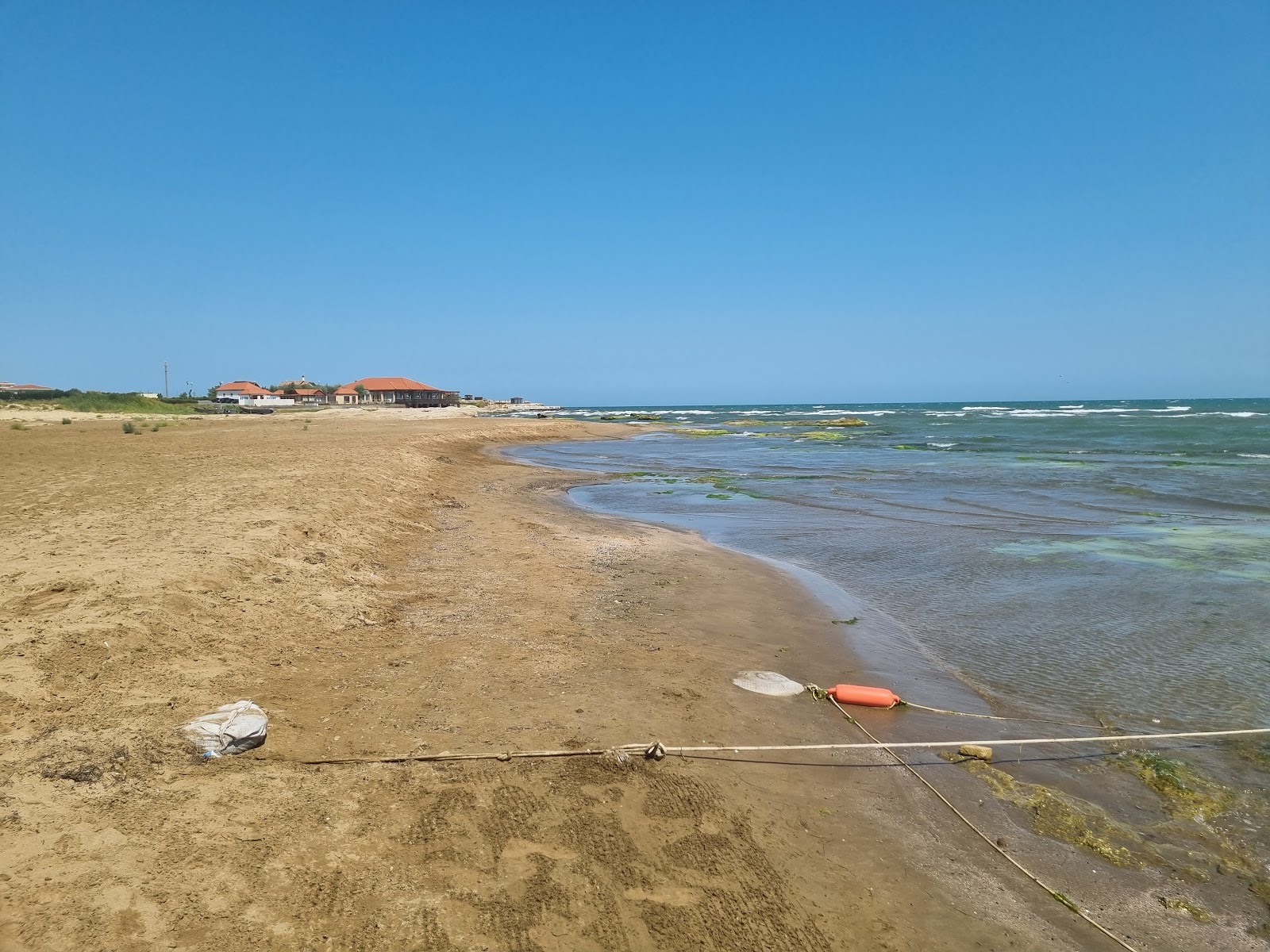 Amburan Beach的照片 带有碧绿色纯水表面
