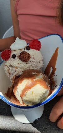Crème glacée du Restaurant de sundae Aux glaces de mon père Maître glacier par MEZIA. Champion du monde de la glace à Vallon-Pont-d'Arc - n°7