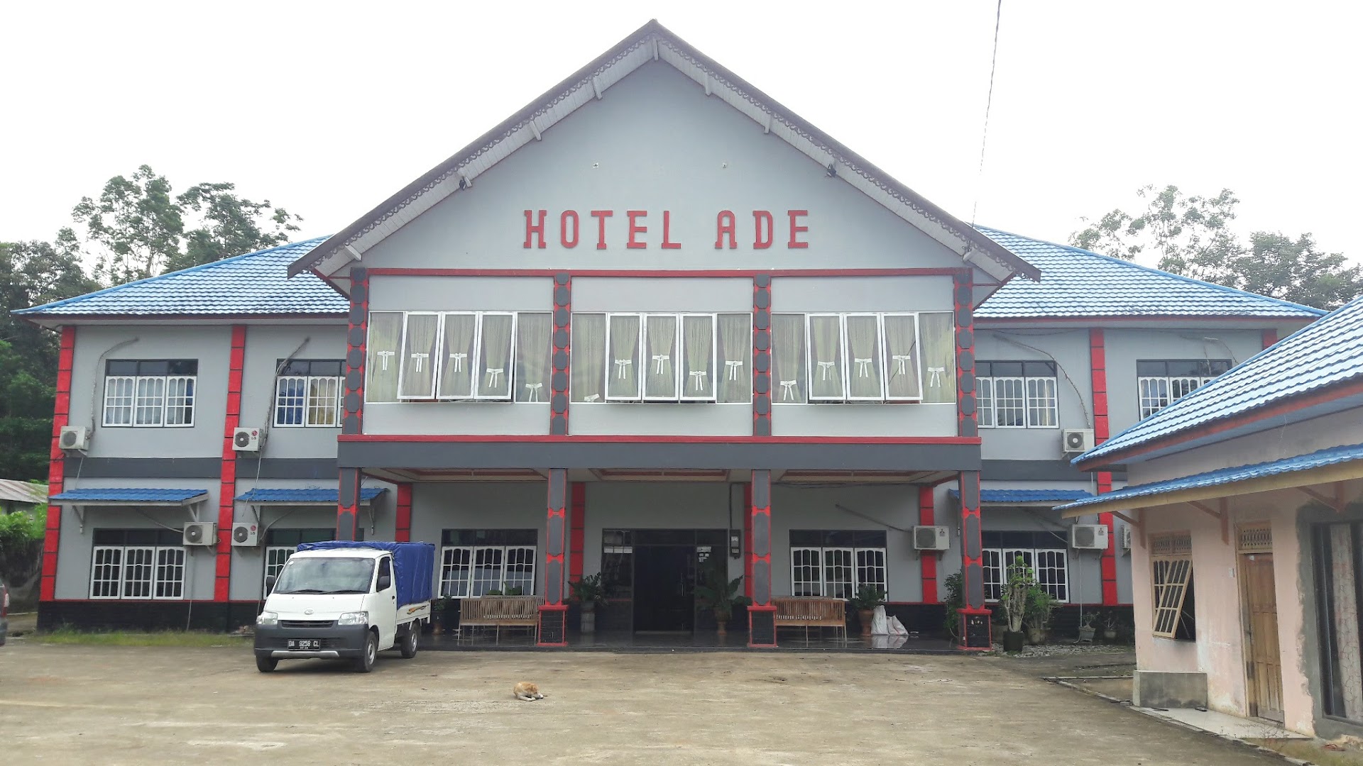 Gambar Hotel Ade