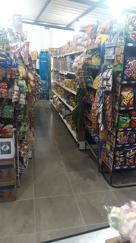 Opiniones de Banco Del Barrio Supermercado "ENRIQUE'S" en Loja - Supermercado