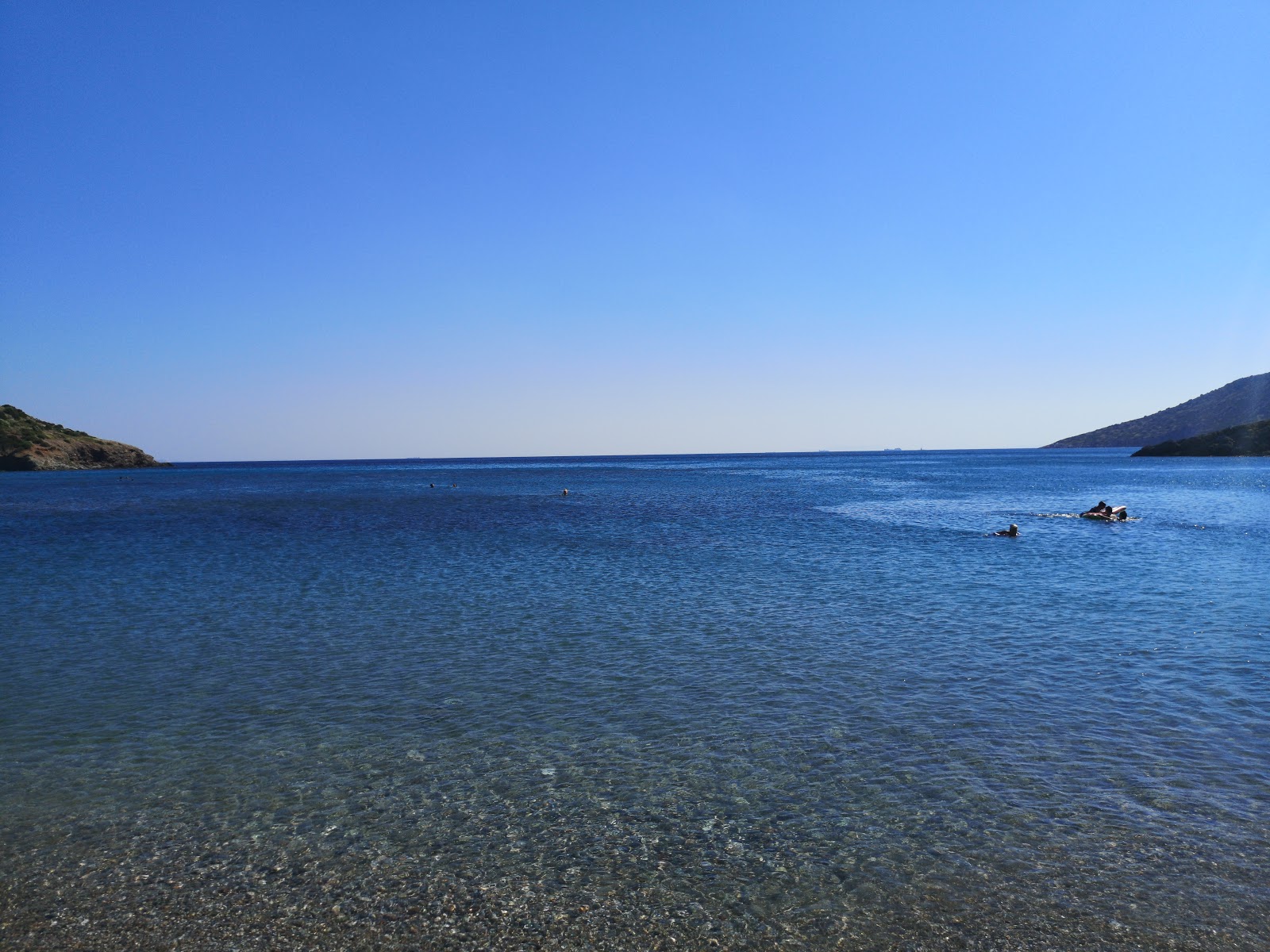 Photo de Paralia Agios Nikolaos - recommandé pour les voyageurs en famille avec des enfants