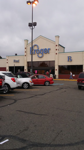 Grocery Store «Kroger», reviews and photos, 3838 Richfield Rd, Flint, MI 48506, USA