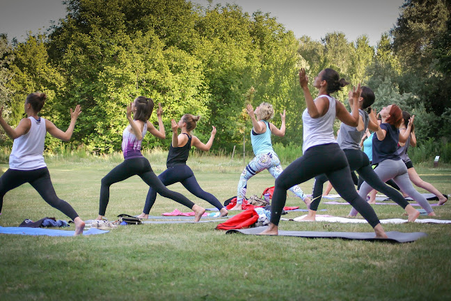 Utasi Petra holisztikus szemléletű coach, női jógaoktató, - Masszőr