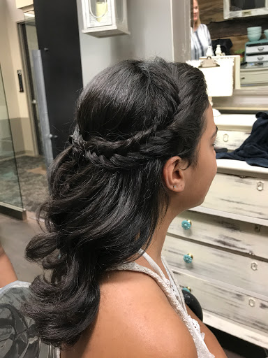 Hair Salon «Salon Lofts Crossroads Plaza», reviews and photos, 213 Crossroads Blvd, Cary, NC 27518, USA