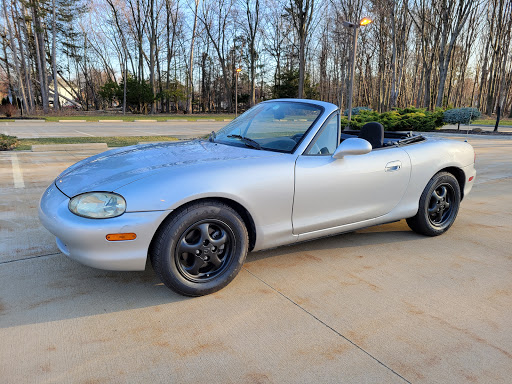 Car Dealer «Pure Automotive», reviews and photos, 4509 Renaissance Pkwy, Warrensville Heights, OH 44128, USA