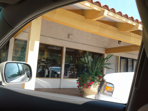 Vans, 25244 Cabot Rd #1, Laguna Hills, CA 92653, USA, 