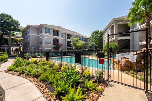 Midtown Arbor Place Apartments in Houston