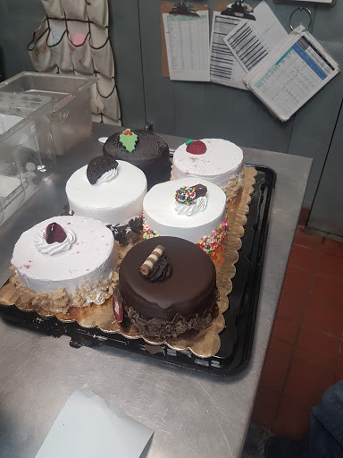 Ice Cream Shop «Cold Stone Creamery», reviews and photos, 1611 Sherman Ave, Evanston, IL 60201, USA