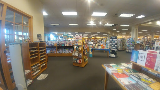 Book Store «Schuler Books & Music», reviews and photos, 2820 Towne Centre Blvd, Lansing, MI 48912, USA
