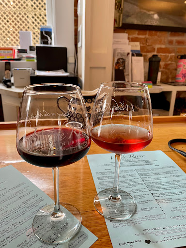 Winery «Wide River Winery - Tasting Room», reviews and photos, 106 N Cody Rd, Le Claire, IA 52753, USA