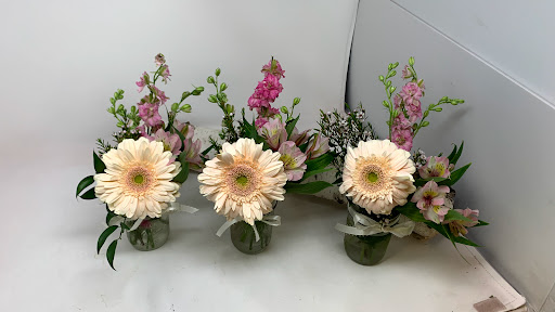 Florist «Pretty Petals Floral Boutique», reviews and photos, 2932 Hillcrest Dr, San Antonio, TX 78201, USA