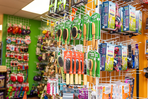 Pet Supply Store «Earth Pets Natural Pet Market», reviews and photos, 500 NW 60th St # F, Gainesville, FL 32607, USA