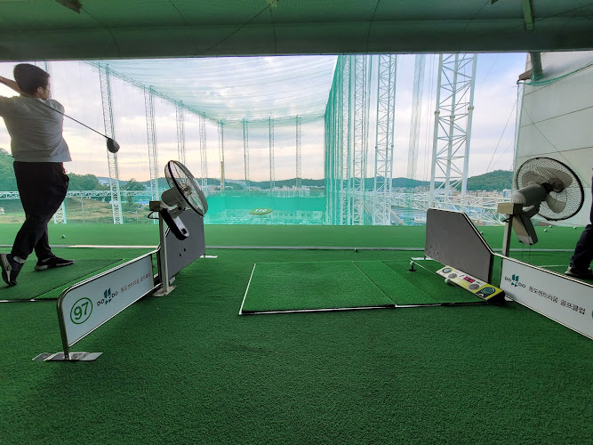 Dongdo senteurium Golf Club