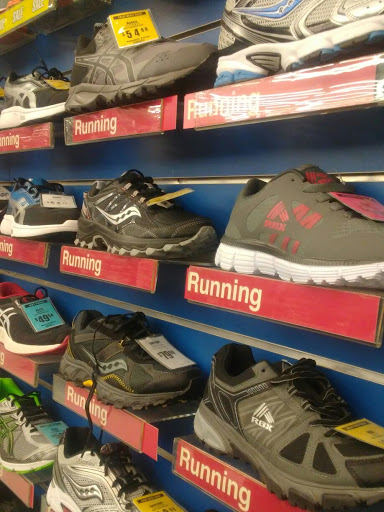 Sporting Goods Store «Big 5 Sporting Goods - Pomona», reviews and photos, 696 W Holt Ave, Pomona, CA 91768, USA