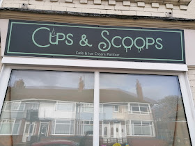 Cups and Scoops cafe and icecream parlour