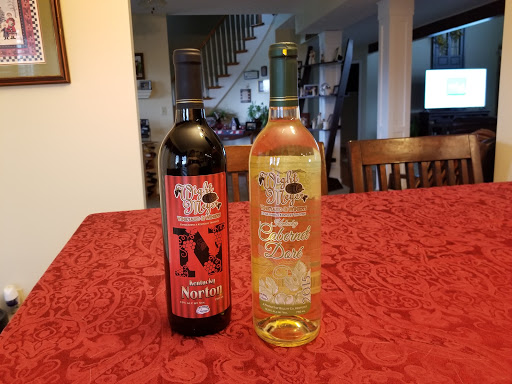 Winery «Wight Vineyards & Winery», reviews and photos, 340 Meyer Dr, Shepherdsville, KY 40165, USA