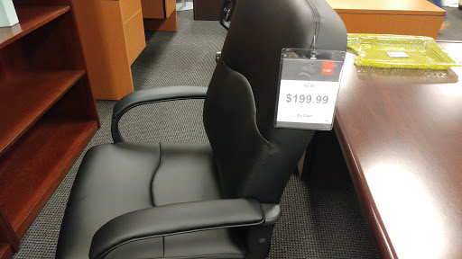 Furniture Rental Service «CORT Furniture Rental & Clearance Center», reviews and photos, 1641 Cobb Pkwy S, Marietta, GA 30060, USA