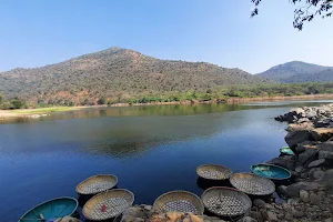 HOGENAKKAL WATERFALLS image