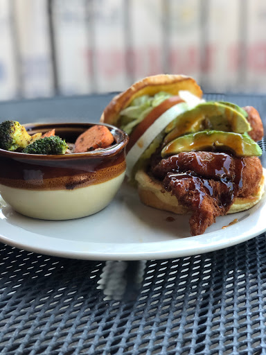 Restaurant «Irish Bred Pub & Grill», reviews and photos, 210 Adamson Square, Carrollton, GA 30117, USA