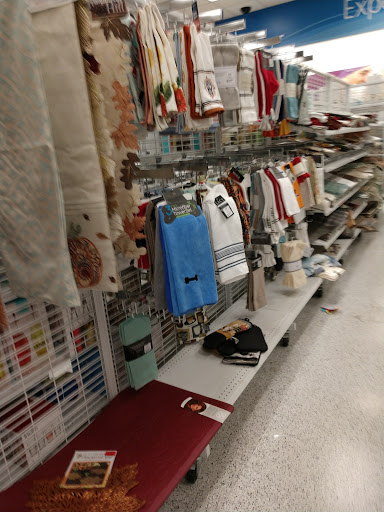 Clothing Store «Ross Dress for Less», reviews and photos, 7455 Greenbelt Rd, Greenbelt, MD 20770, USA