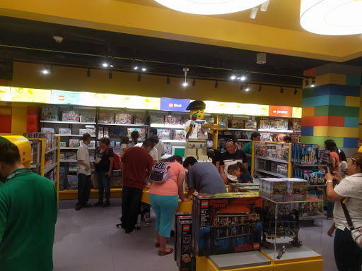 Shopping Mall «Shops at Rivercenter», reviews and photos, 849 E Commerce St, San Antonio, TX 78205, USA