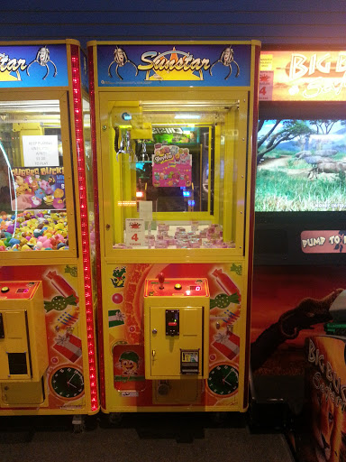 Shopping Mall «Emerald Square», reviews and photos, 999 S Washington St, North Attleborough, MA 02760, USA