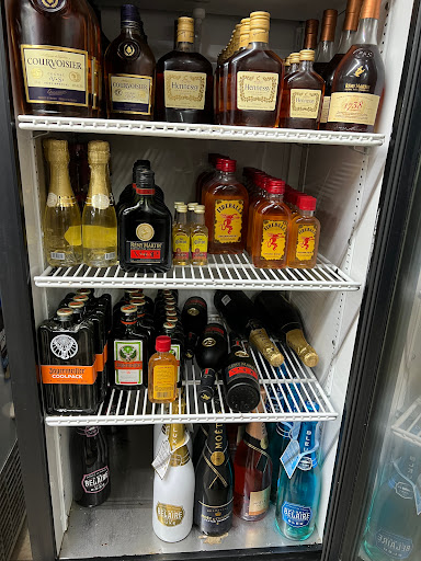 Wine Store «Canyon Crest Liquor», reviews and photos, 1350 Massachusetts Ave, Riverside, CA 92507, USA