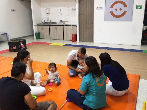Baby Gym centro de estimulación adecuada