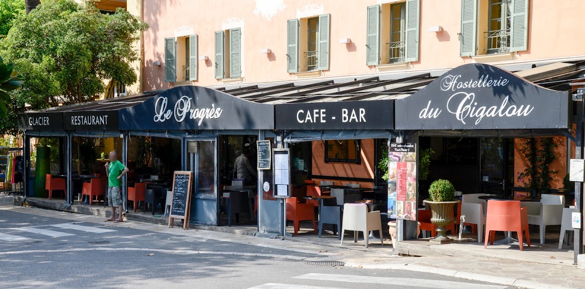 Le Café du Progrès à Bormes-les-Mimosas