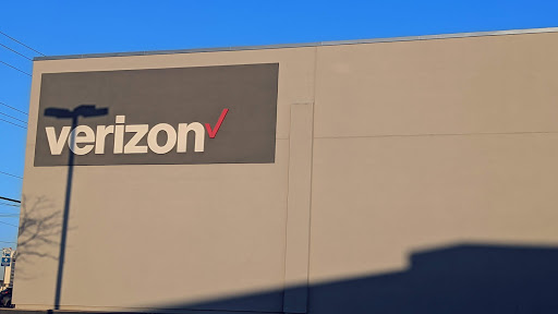 Cell Phone Store «Verizon», reviews and photos, 333 NJ-18, East Brunswick, NJ 08816, USA