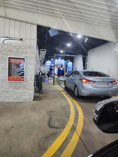Shine Car Wash en Arlington