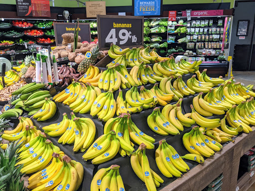 Grocery Store «Hannaford Supermarket», reviews and photos, 5 Hannaford Dr, York, ME 03909, USA