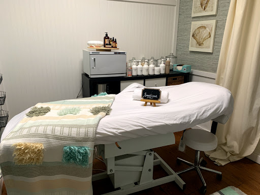 Tanning Salon «Chatham Beach Salon», reviews and photos, 12 Park St, Thomaston, CT 06787, USA