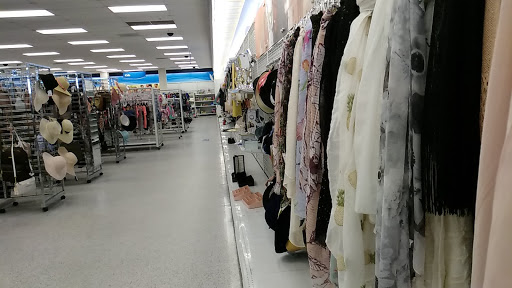 Clothing Store «Ross Dress for Less», reviews and photos, 247 E Eau Gallie Blvd, Indian Harbour Beach, FL 32937, USA