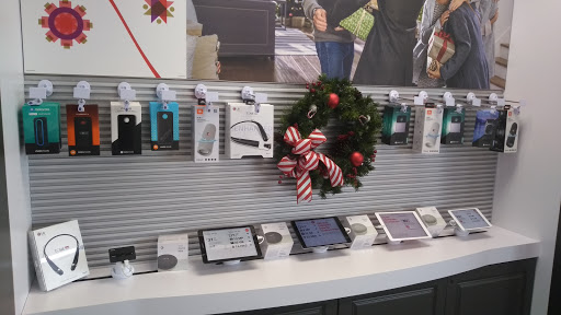 Cell Phone Store «Verizon Authorized Retailer - Wireless Zone», reviews and photos, 1515 N W Ave, Jackson, MI 49202, USA