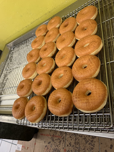 Donut Shop «Boston Cream Donut», reviews and photos, 18425 S Avalon Blvd, Carson, CA 90746, USA