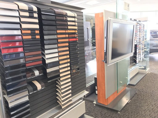 BMW Dealer «Thompson BMW», reviews and photos