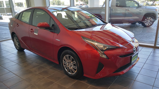 Toyota Dealer «Toyota Pasadena», reviews and photos, 3600 E Foothill Blvd, Pasadena, CA 91107, USA