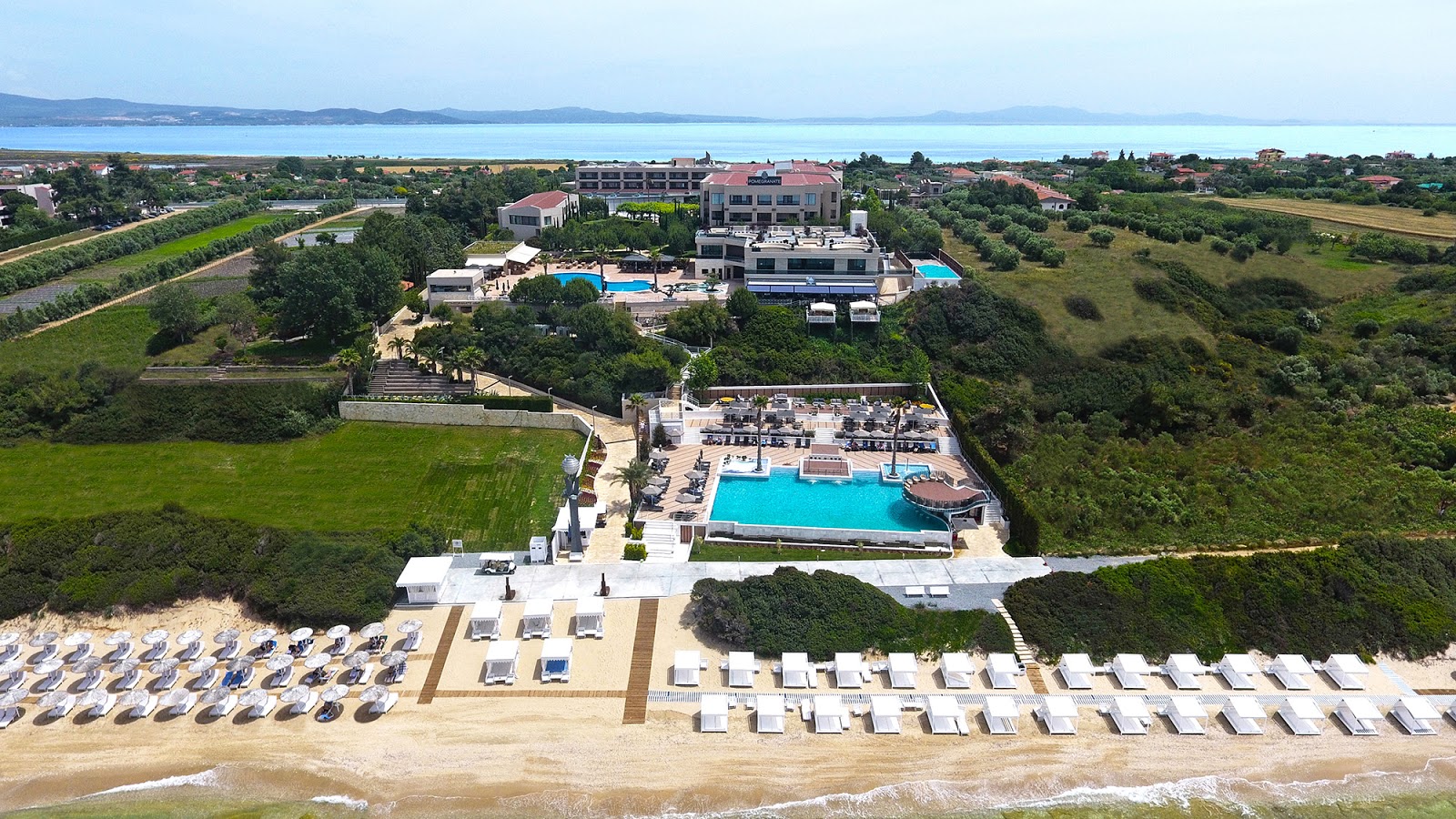 Schimbalaya beach II'in fotoğrafı geniş bir kıyı şeridi ile birlikte