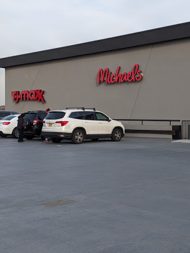 Shopping Mall «Cross County Shopping», reviews and photos, 8000 Mall Walk, Yonkers, NY 10704, USA