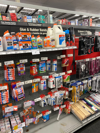 Office Supply Store «Staples», reviews and photos, 24-41 31st St, Astoria, NY 11102, USA