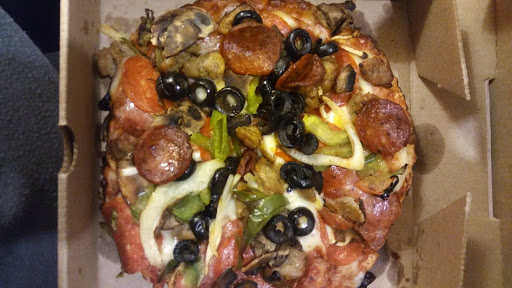 Pizza Restaurant «Round Table Pizza», reviews and photos, 5055 Main St #106, American Canyon, CA 94503, USA