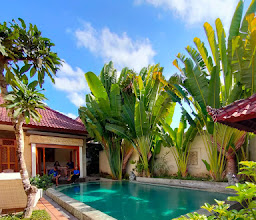 BIG Pineapple Backpackers Bali photo